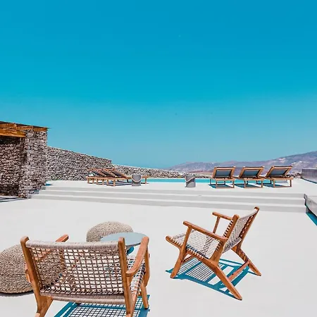 Amarelo Villa Klouvas