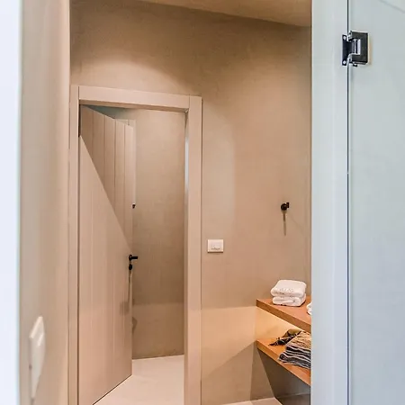 Amarelo فيلة Klouvas