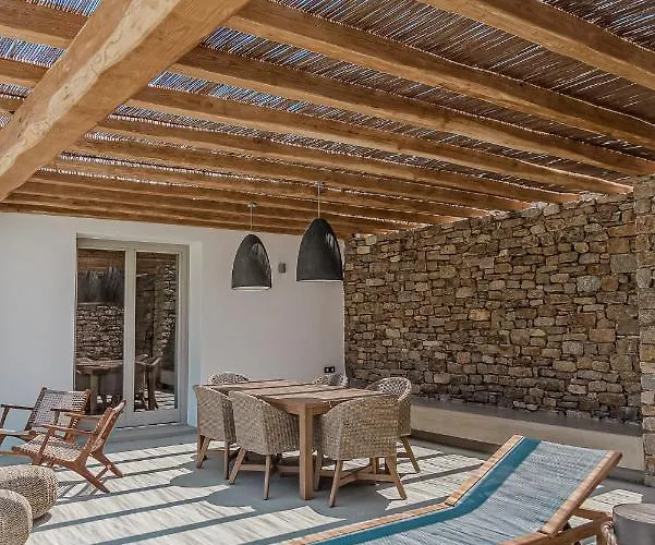 Amarelo Villa Klouvas