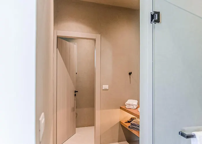 Amarelo Villa Klouvas