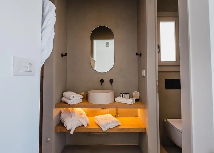 Amarelo Villa Klouvas